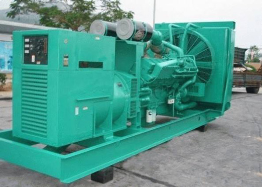 信阳75kw康明斯柴油发电车出租