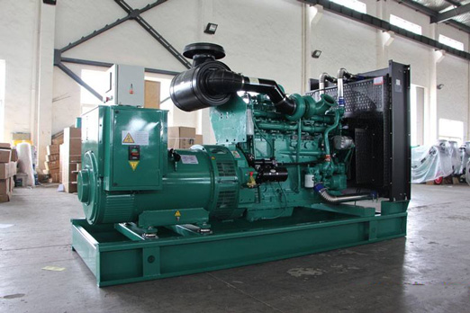 信阳320kw康明斯柴油发电车出租